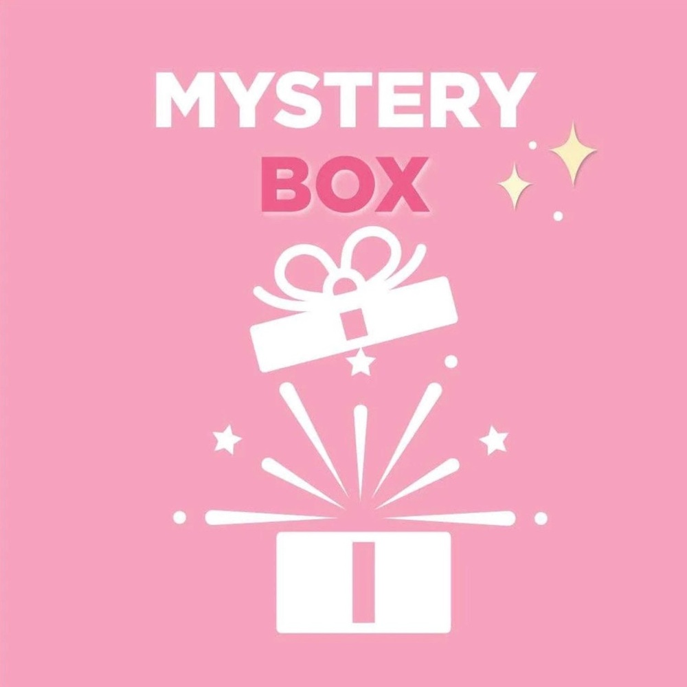 ✨ 5 ITEM WOMEN’S MYSTERY BOX ✨